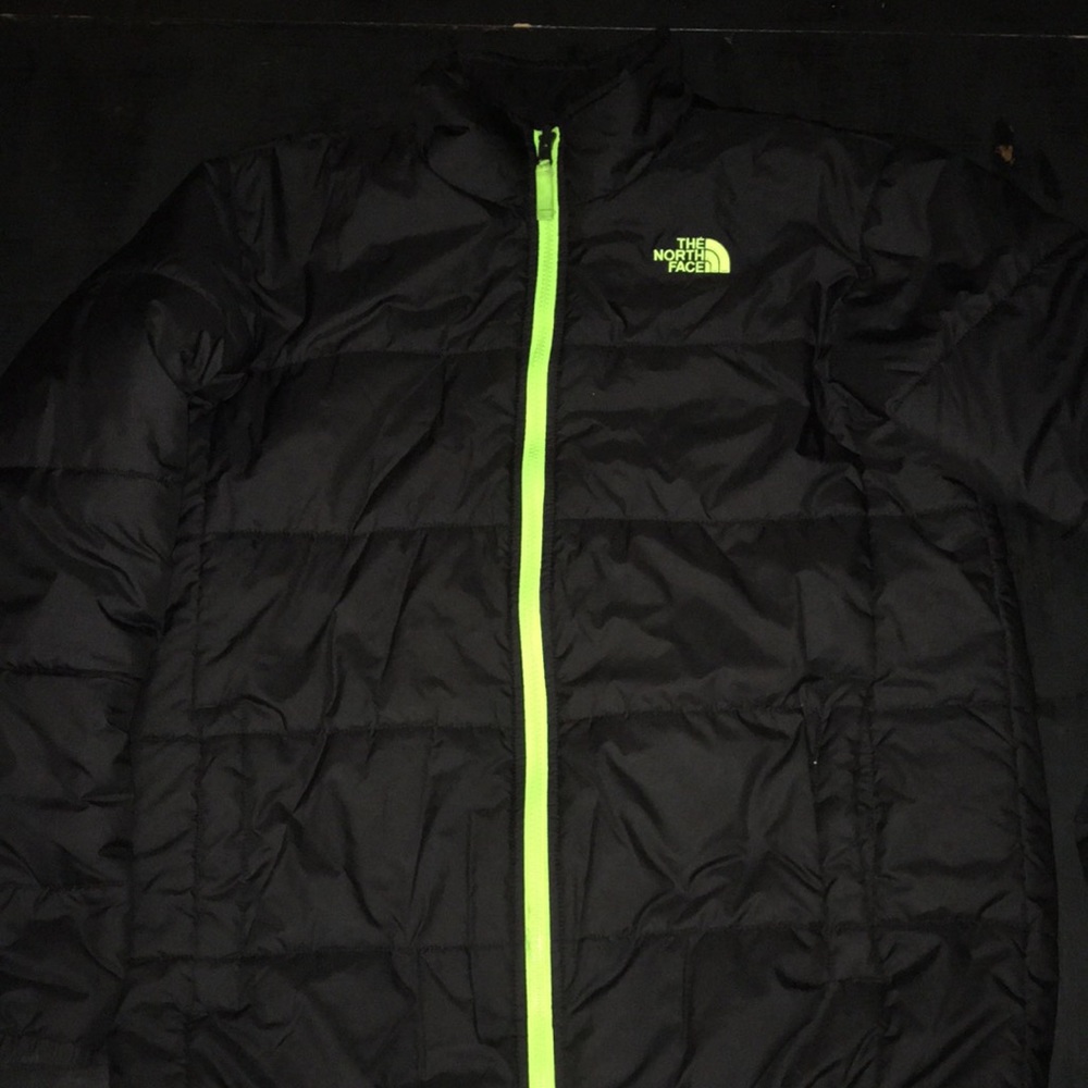 The North Face Boys XL puffer jacket black